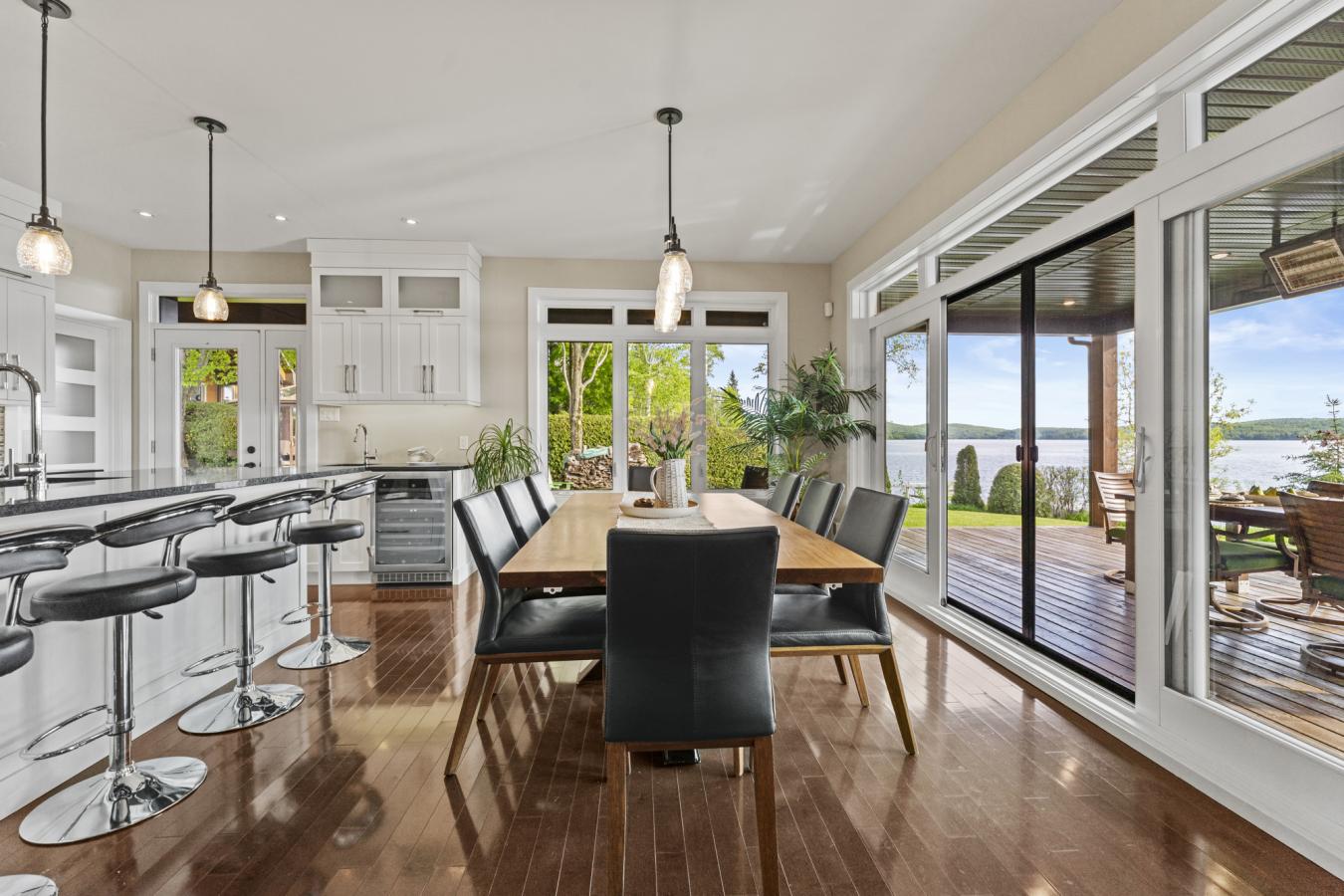 Magog, QC, J1X 3W2, Canada, 4 Bedrooms Bedrooms, ,2 BathroomsBathrooms,Residential,For Sale,1844450