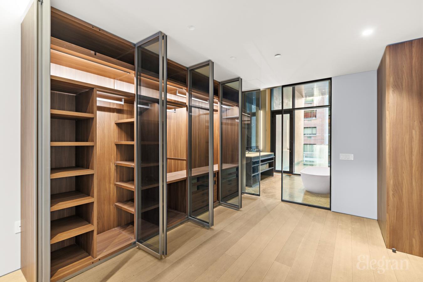 New York, New York, 10001-1314, United States, 3 Bedrooms Bedrooms, ,3 BathroomsBathrooms,Residential,For Sale,1839649