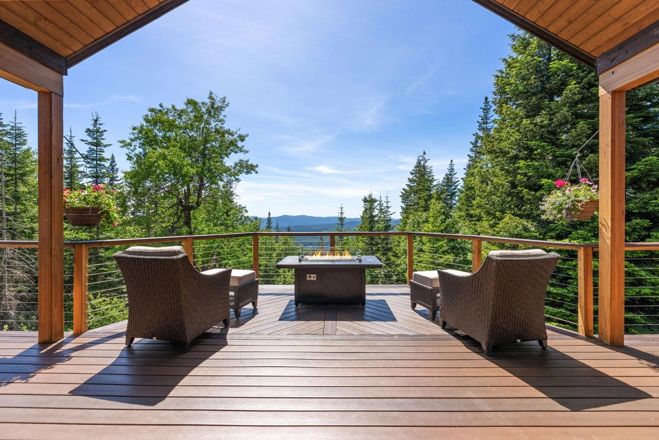 Rathdrum, Kootenai, 83858, United States, 5 Bedrooms Bedrooms, ,3 BathroomsBathrooms,Residential,For Sale,1996549