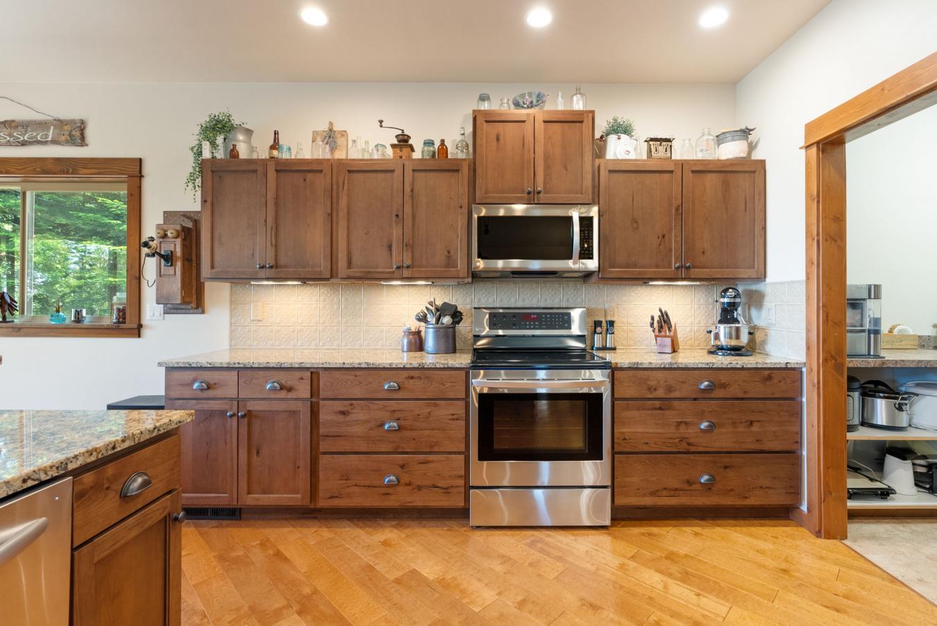 Rathdrum, Kootenai, 83858, United States, 5 Bedrooms Bedrooms, ,3 BathroomsBathrooms,Residential,For Sale,1996549