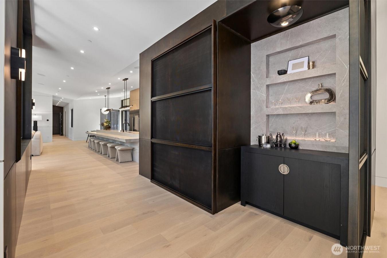 Bellevue, Washington, 98004, United States, 6 Bedrooms Bedrooms, ,7 BathroomsBathrooms,Residential,For Sale,1844440