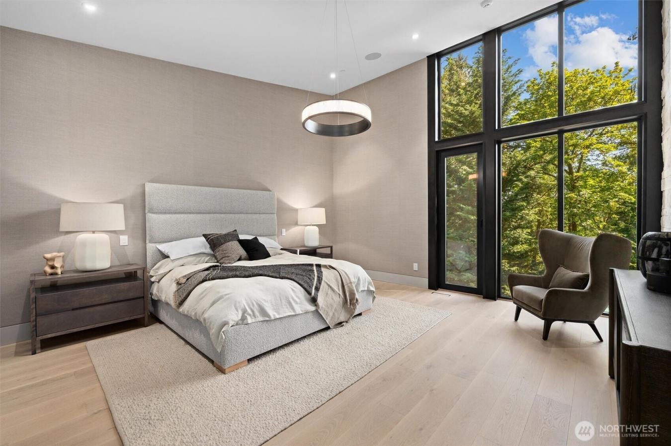 Bellevue, Washington, 98004, United States, 6 Bedrooms Bedrooms, ,7 BathroomsBathrooms,Residential,For Sale,1844440