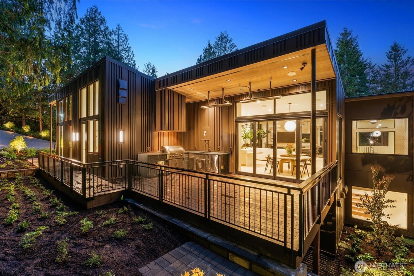 Bellevue, Washington, 98004, United States, 6 Bedrooms Bedrooms, ,7 BathroomsBathrooms,Residential,For Sale,1844440