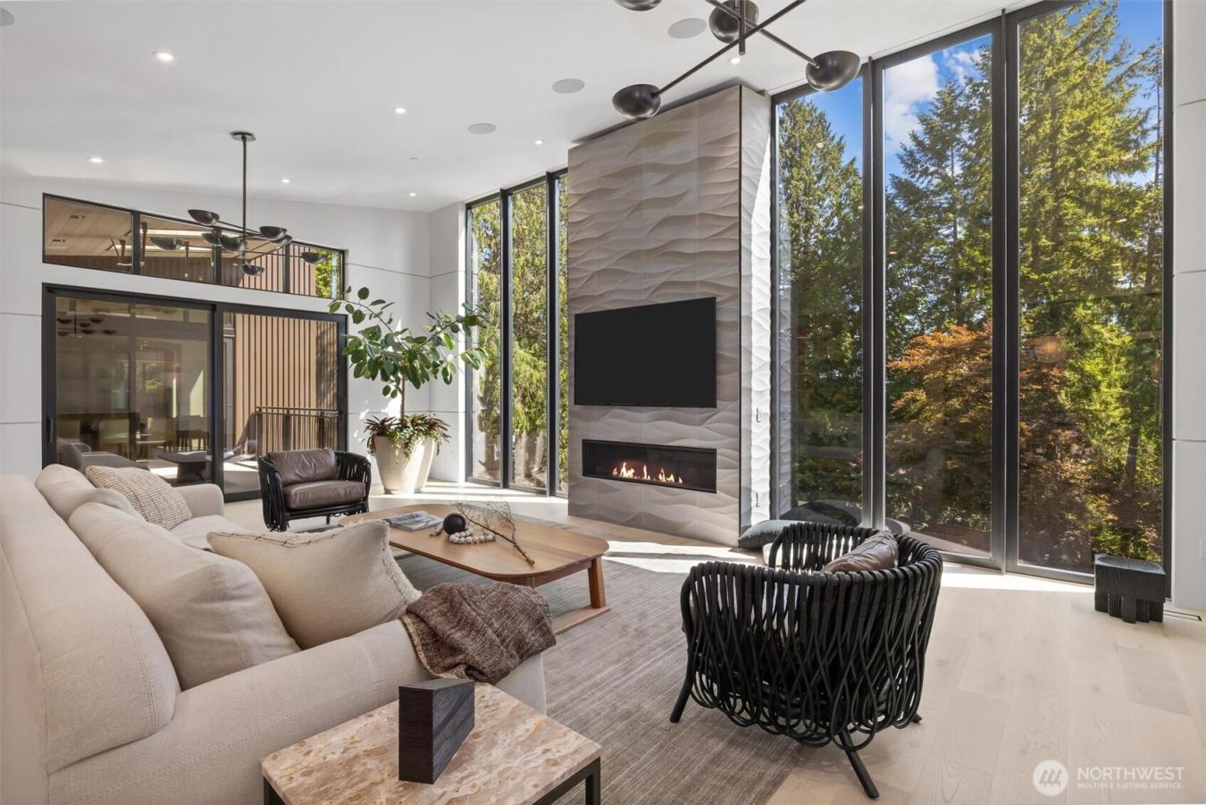 Bellevue, Washington, 98004, United States, 6 Bedrooms Bedrooms, ,7 BathroomsBathrooms,Residential,For Sale,1844440