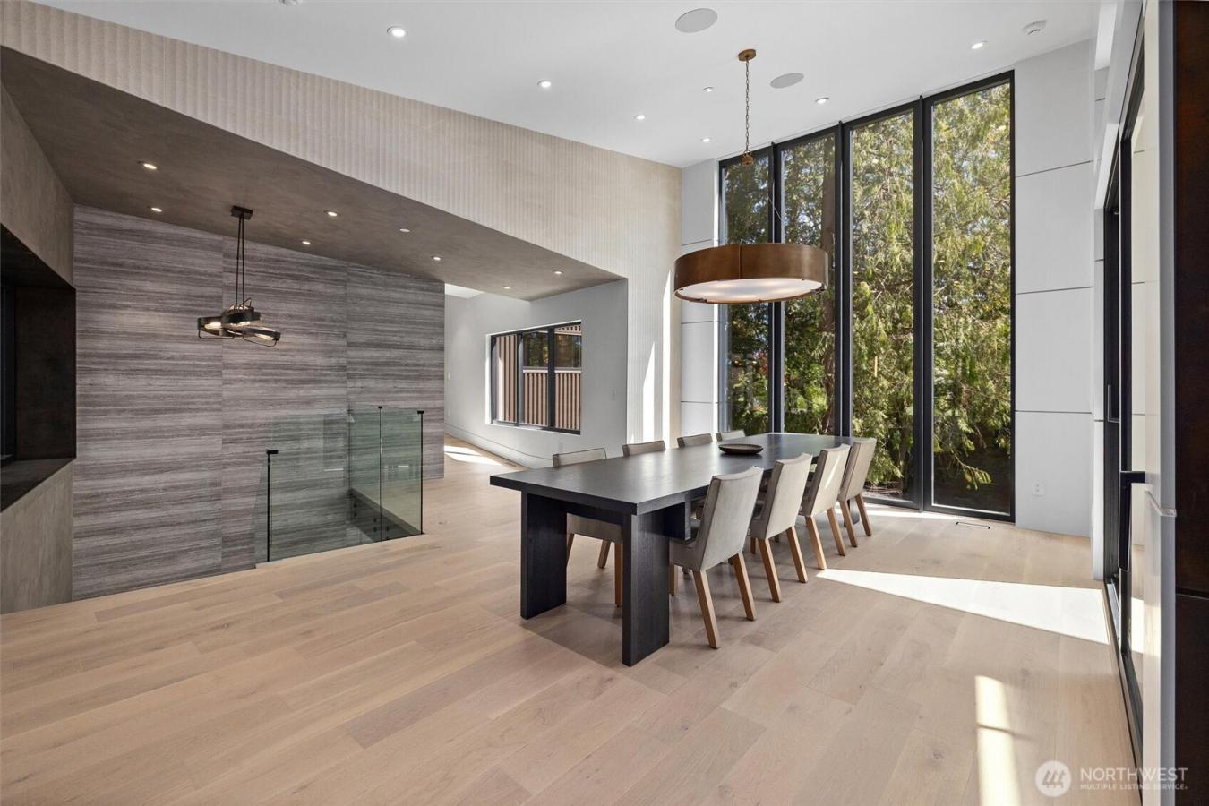 Bellevue, Washington, 98004, United States, 6 Bedrooms Bedrooms, ,7 BathroomsBathrooms,Residential,For Sale,1844440
