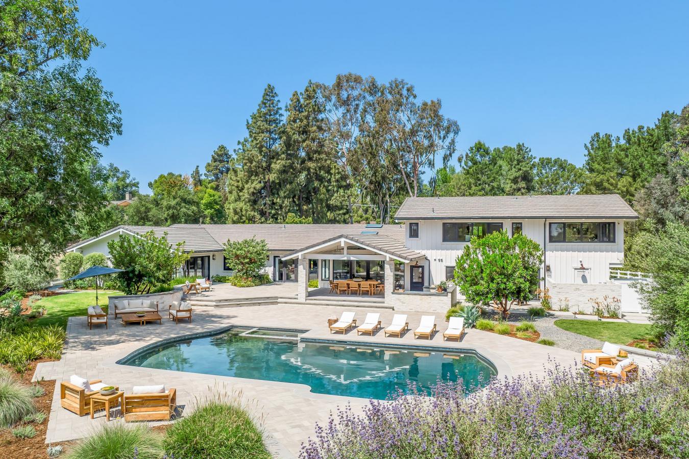 Hidden Hills, California, 91302, United States, 6 Bedrooms Bedrooms, ,8 BathroomsBathrooms,Residential,For Sale,1938519