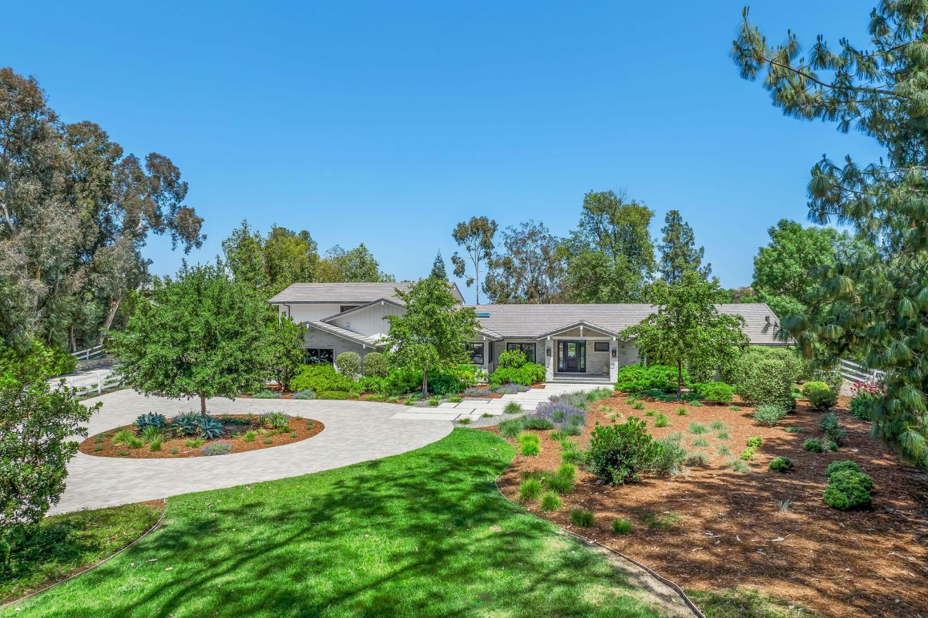 Hidden Hills, California, 91302, United States, 6 Bedrooms Bedrooms, ,8 BathroomsBathrooms,Residential,For Sale,1938519