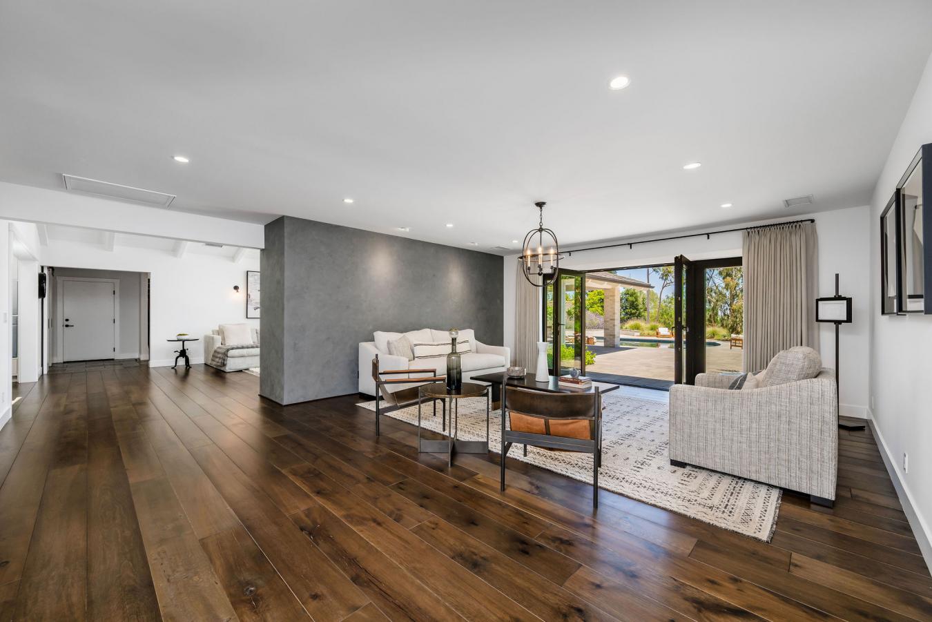 Hidden Hills, California, 91302, United States, 6 Bedrooms Bedrooms, ,8 BathroomsBathrooms,Residential,For Sale,1938519