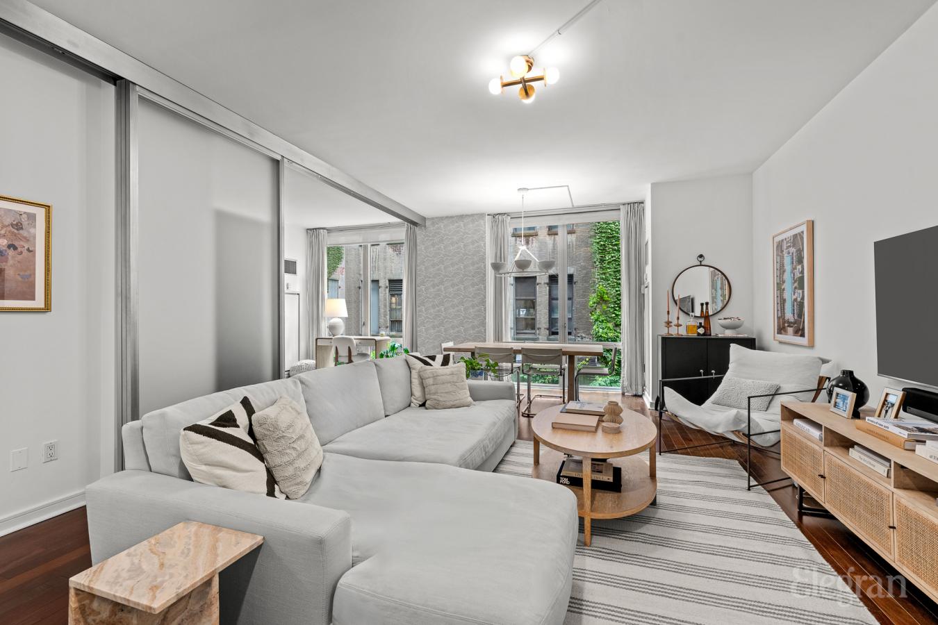 New York, New York, 10011, United States, 1 Bedroom Bedrooms, ,2 BathroomsBathrooms,Residential,For Sale,1841160