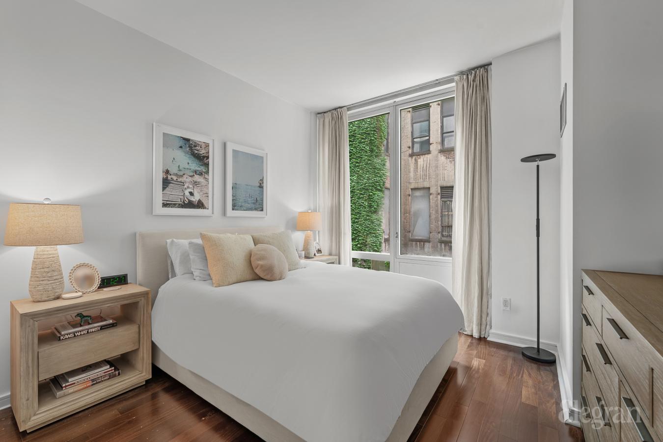 New York, New York, 10011, United States, 1 Bedroom Bedrooms, ,2 BathroomsBathrooms,Residential,For Sale,1841160