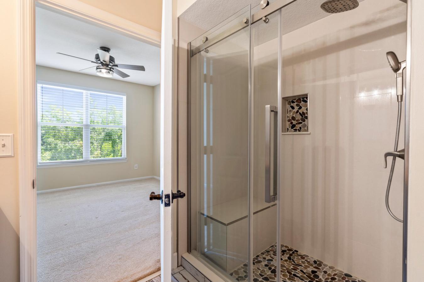 Welcome home to this Beautifully updated condo situated right in St. J – image 6