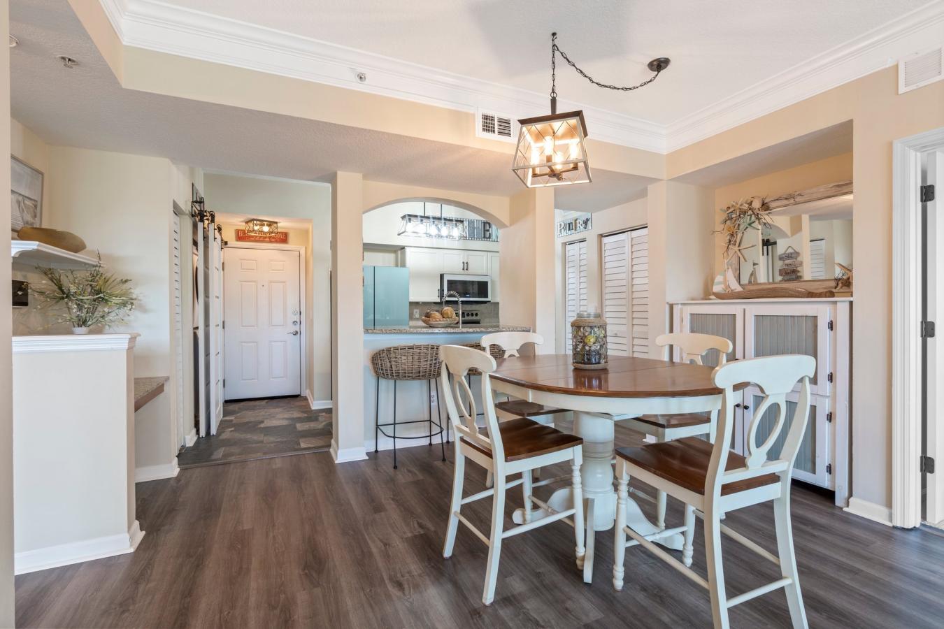 Welcome home to this Beautifully updated condo situated right in St. J – image 20