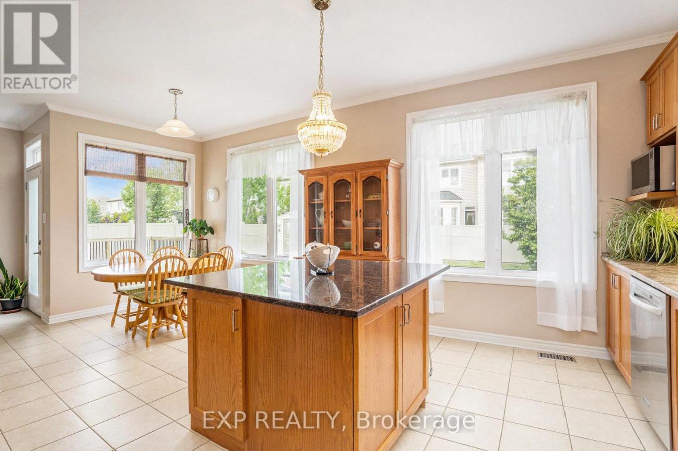 Ottawa, ON, K2J 0T8, Canada, 6 Bedrooms Bedrooms, ,5 BathroomsBathrooms,Residential,For Sale,1858628
