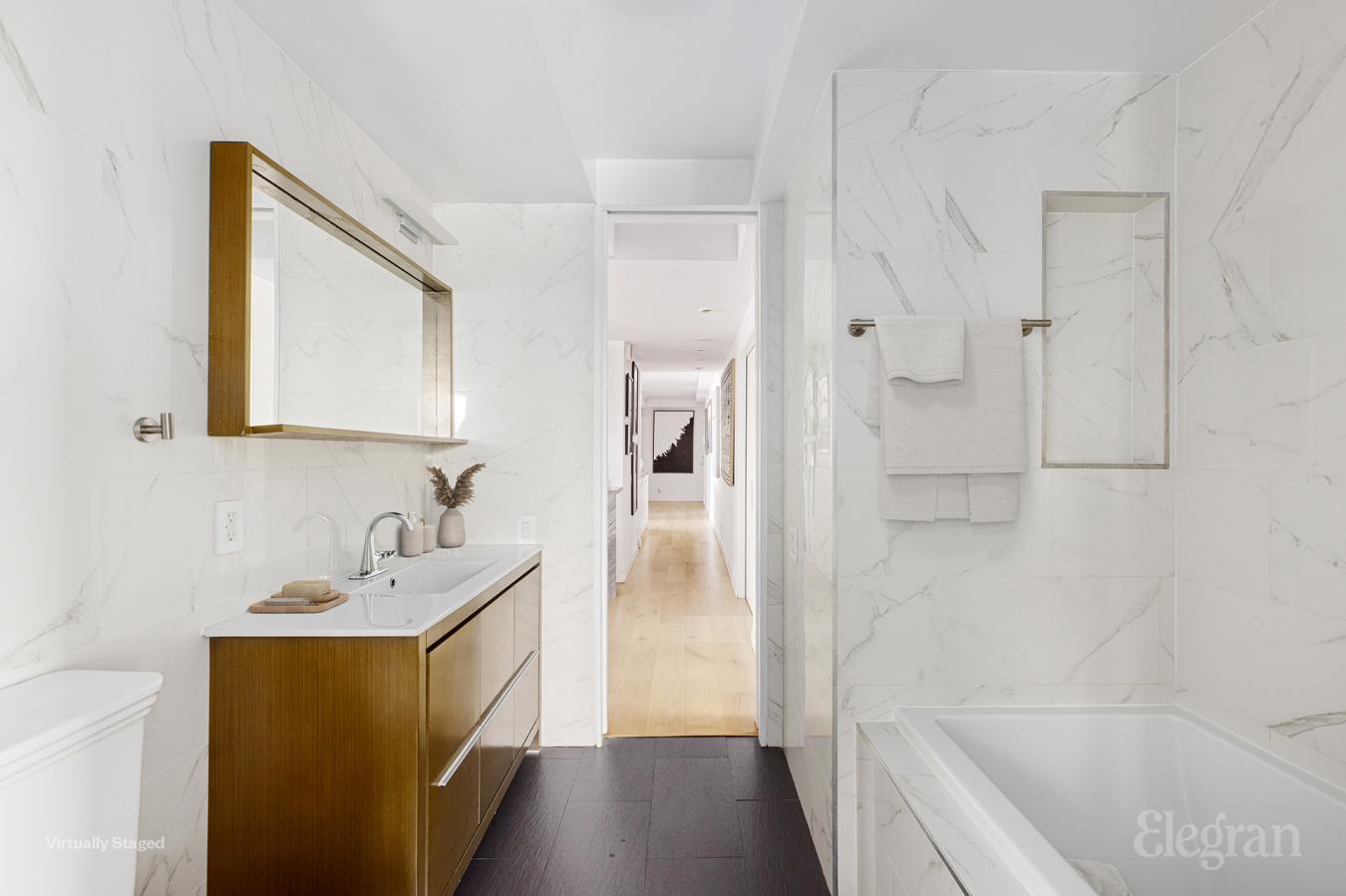 New York, New York, 10001, United States, 4 Bedrooms Bedrooms, ,2 BathroomsBathrooms,Residential,For Sale,1841147