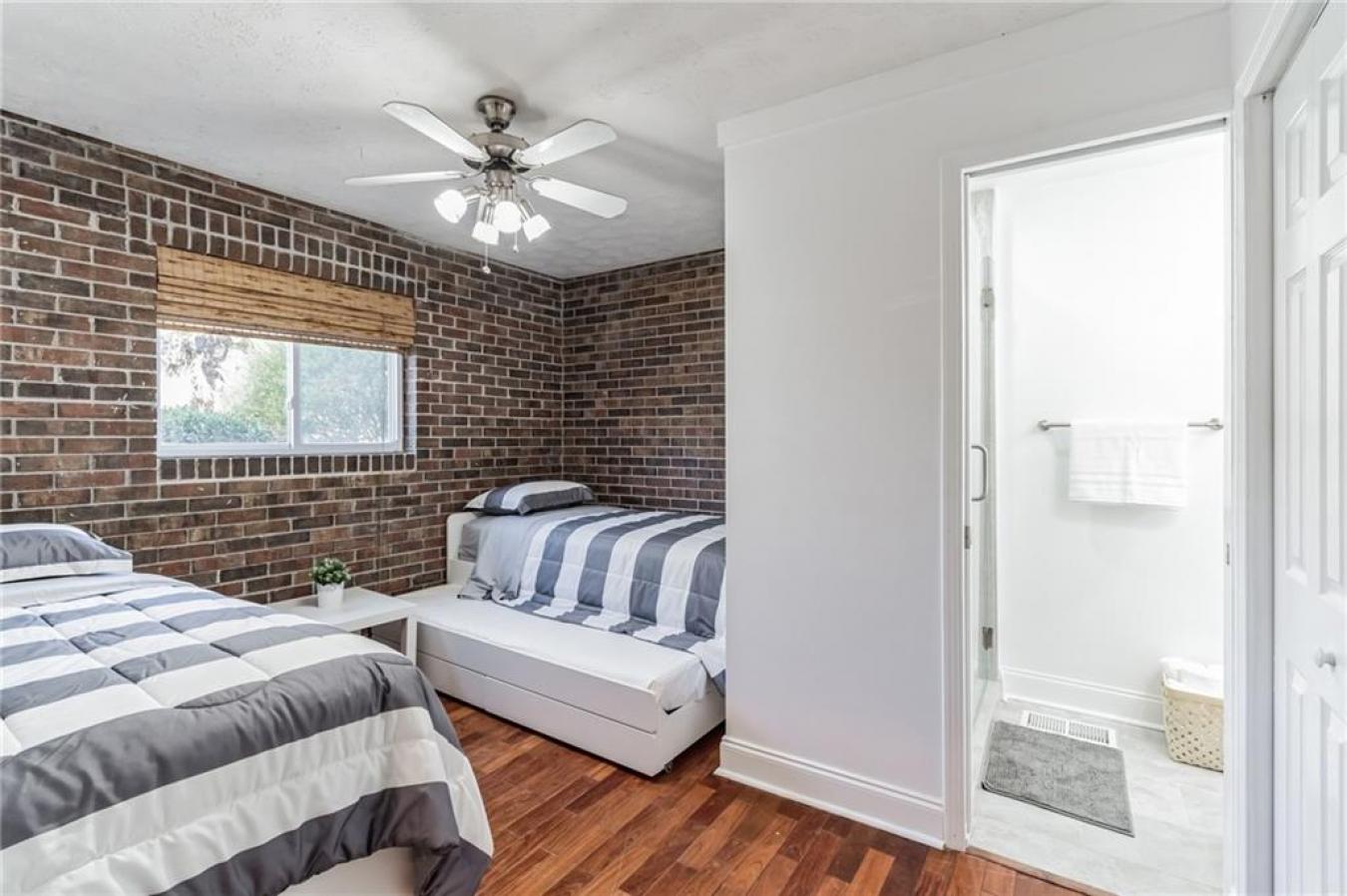 Atlanta, Georgia, 30308, United States, 2 Bedrooms Bedrooms, ,2 BathroomsBathrooms,Residential,For Sale,1858621