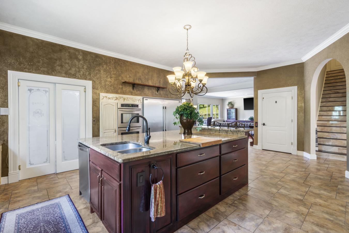 Branson, Taney, 65616, United States, 5 Bedrooms Bedrooms, ,3 BathroomsBathrooms,Residential,For Sale,1858619