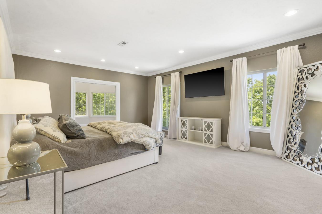 Branson, Taney, 65616, United States, 5 Bedrooms Bedrooms, ,3 BathroomsBathrooms,Residential,For Sale,1858619