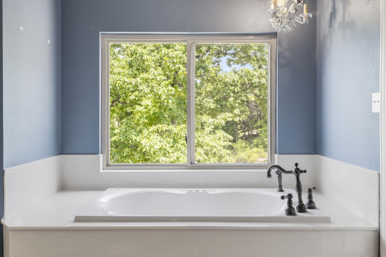 Branson, Taney, 65616, United States, 5 Bedrooms Bedrooms, ,3 BathroomsBathrooms,Residential,For Sale,1858619