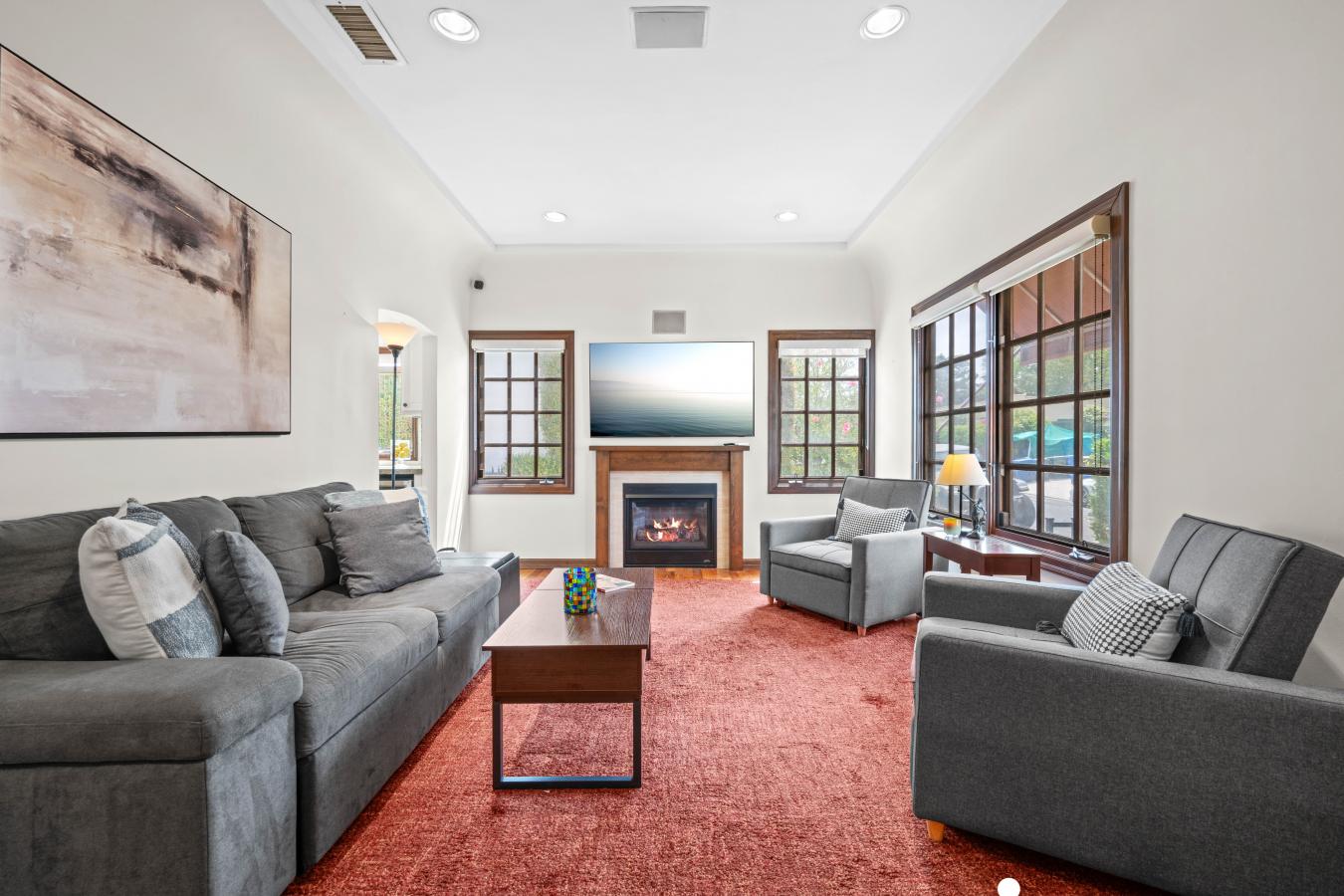 West Hollywood, California, 90046, United States, 3 Bedrooms Bedrooms, ,2 BathroomsBathrooms,Residential,For Sale,1858617
