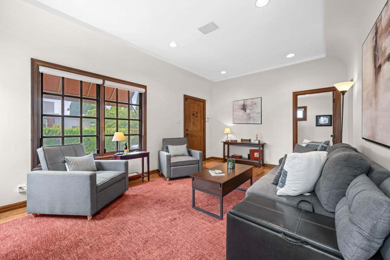 West Hollywood, California, 90046, United States, 3 Bedrooms Bedrooms, ,2 BathroomsBathrooms,Residential,For Sale,1858617