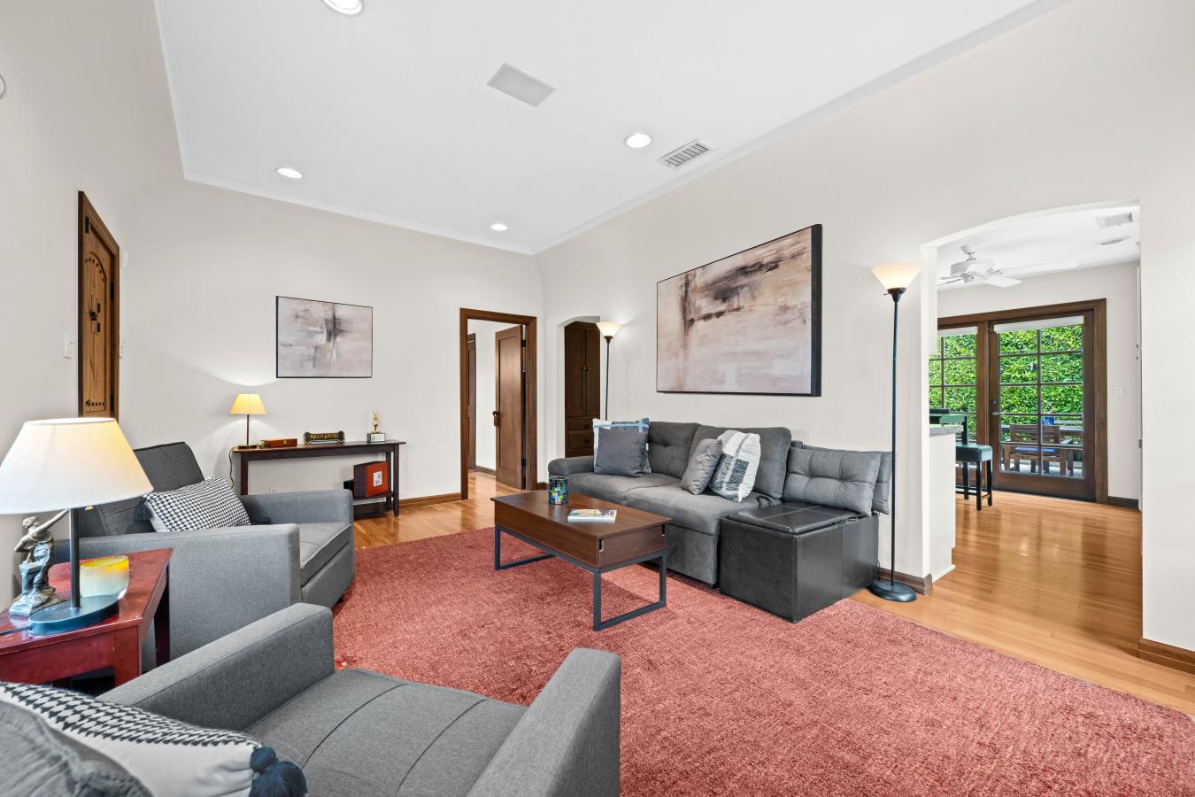 West Hollywood, California, 90046, United States, 3 Bedrooms Bedrooms, ,2 BathroomsBathrooms,Residential,For Sale,1858617