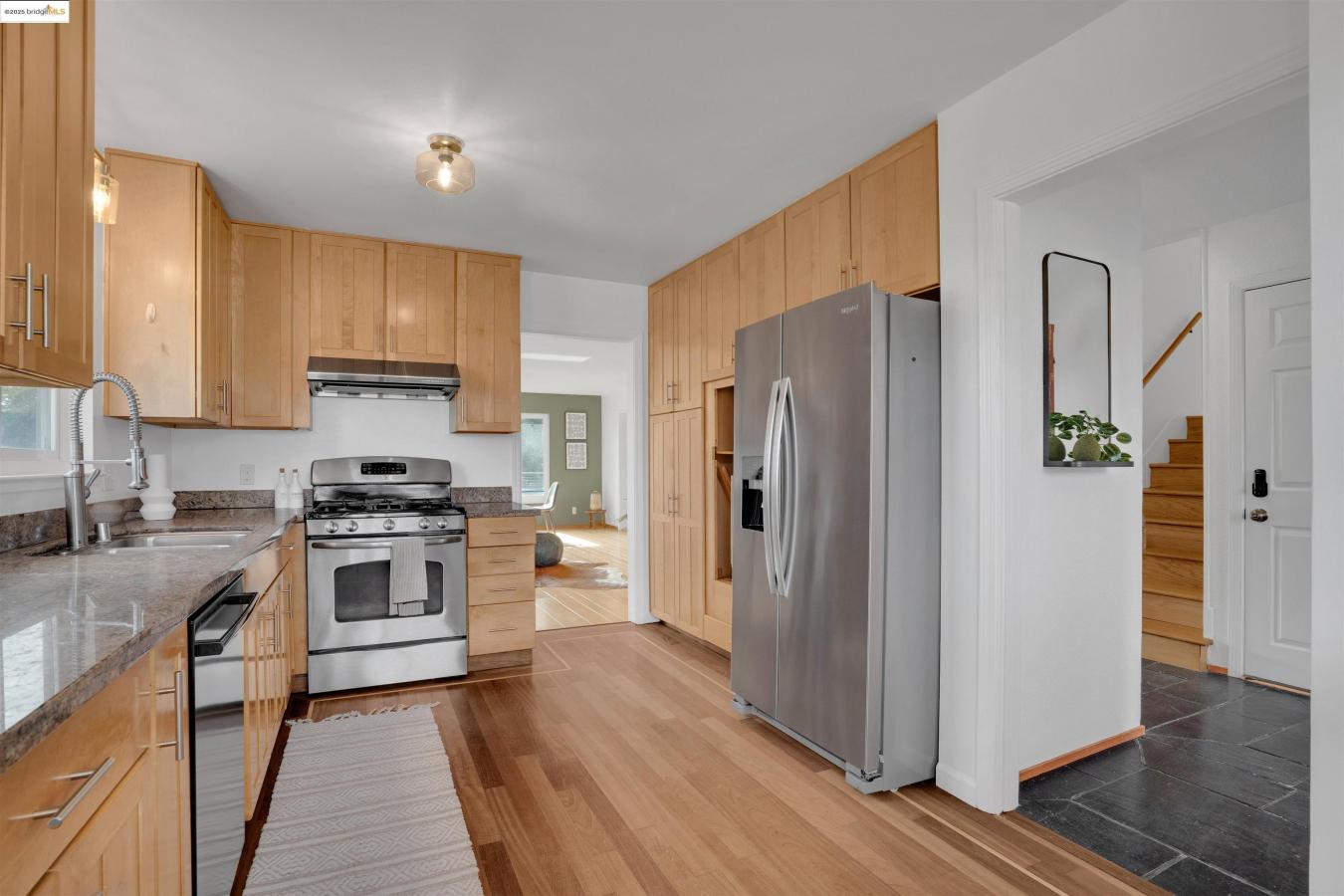 El Cerrito, California, 94530, United States, 4 Bedrooms Bedrooms, ,2 BathroomsBathrooms,Residential,For Sale,1858615