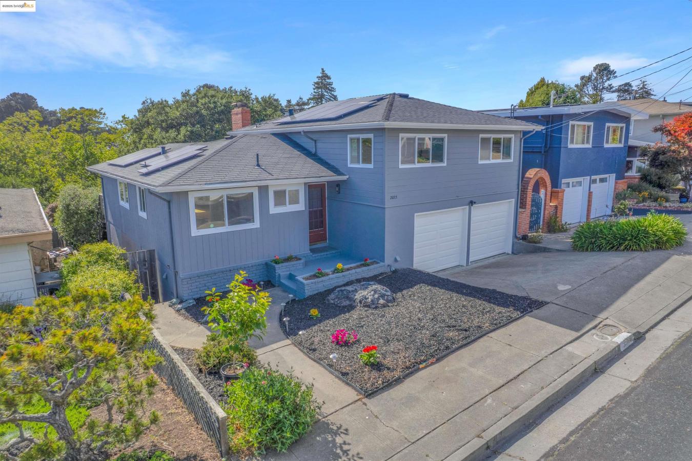 El Cerrito, California, 94530, United States, 4 Bedrooms Bedrooms, ,2 BathroomsBathrooms,Residential,For Sale,1858615