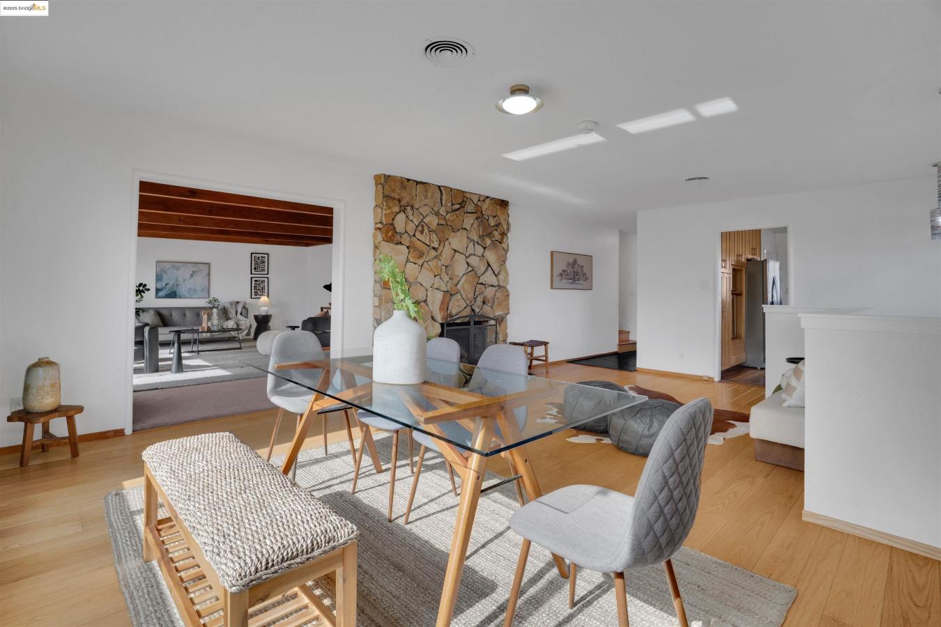 El Cerrito, California, 94530, United States, 4 Bedrooms Bedrooms, ,2 BathroomsBathrooms,Residential,For Sale,1858615