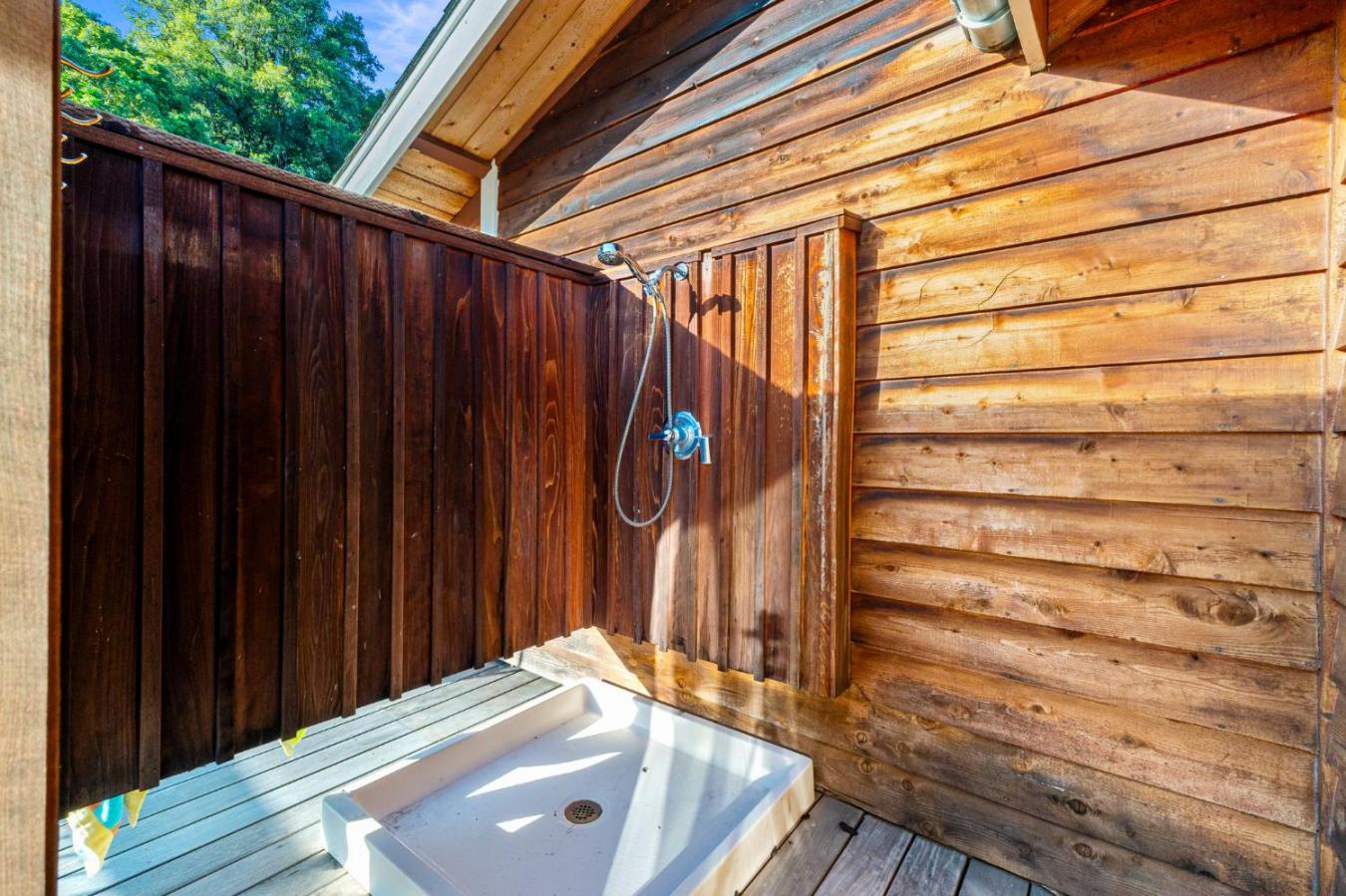 Placerville, California, 95667, United States, 4 Bedrooms Bedrooms, ,3 BathroomsBathrooms,Residential,For Sale,1858614