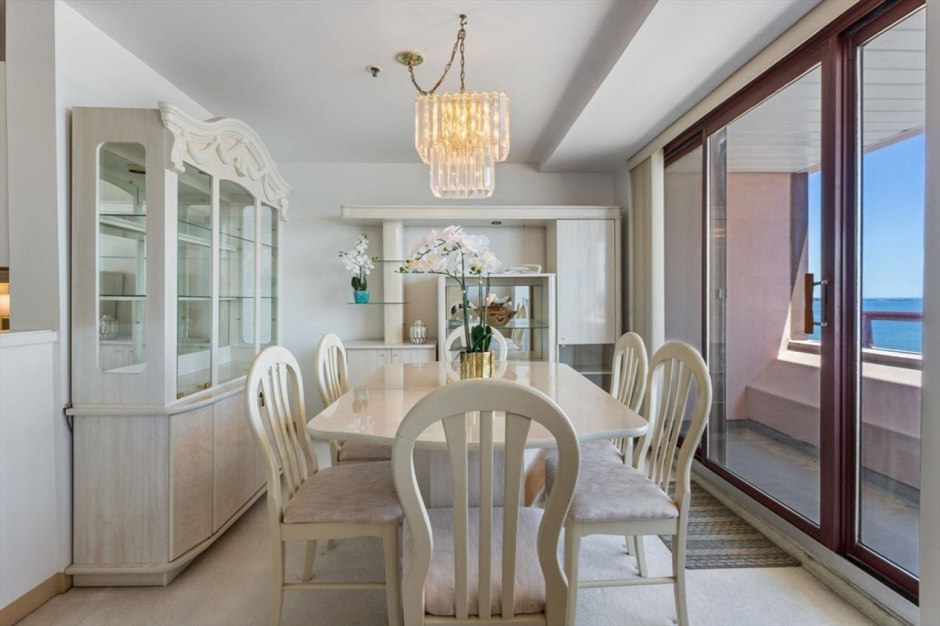 Revere, Massachusetts, 02151, United States, 2 Bedrooms Bedrooms, ,2 BathroomsBathrooms,Residential,For Sale,1858611