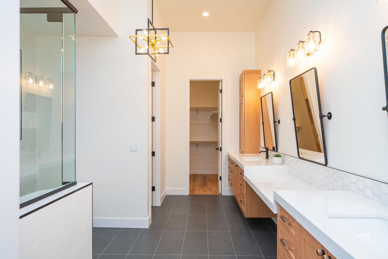 Lake Havasu City, Arizona, 86404, United States, 4 Bedrooms Bedrooms, ,4 BathroomsBathrooms,Residential,For Sale,1858608