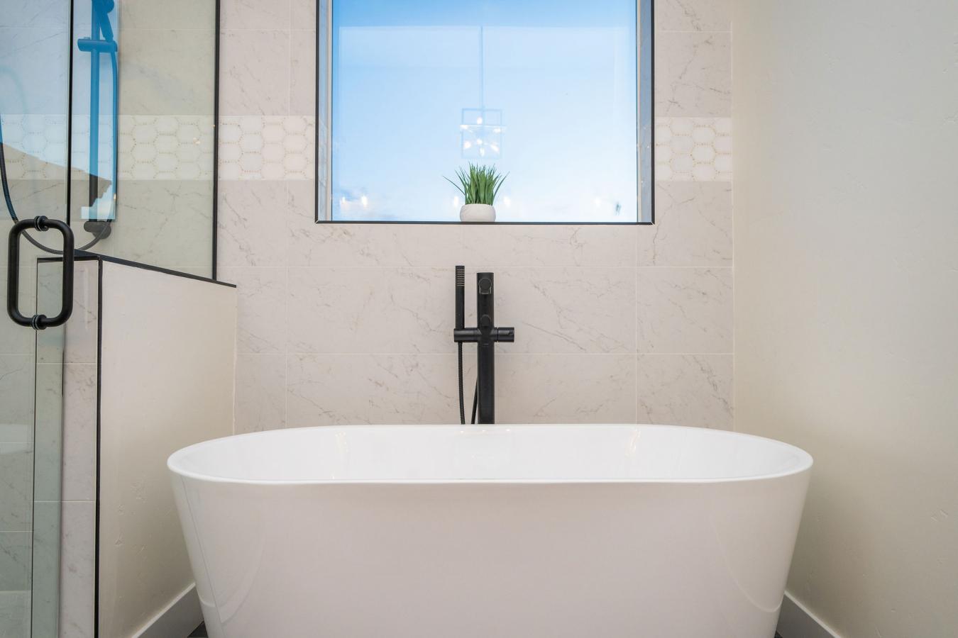 Lake Havasu City, Arizona, 86404, United States, 4 Bedrooms Bedrooms, ,4 BathroomsBathrooms,Residential,For Sale,1858608