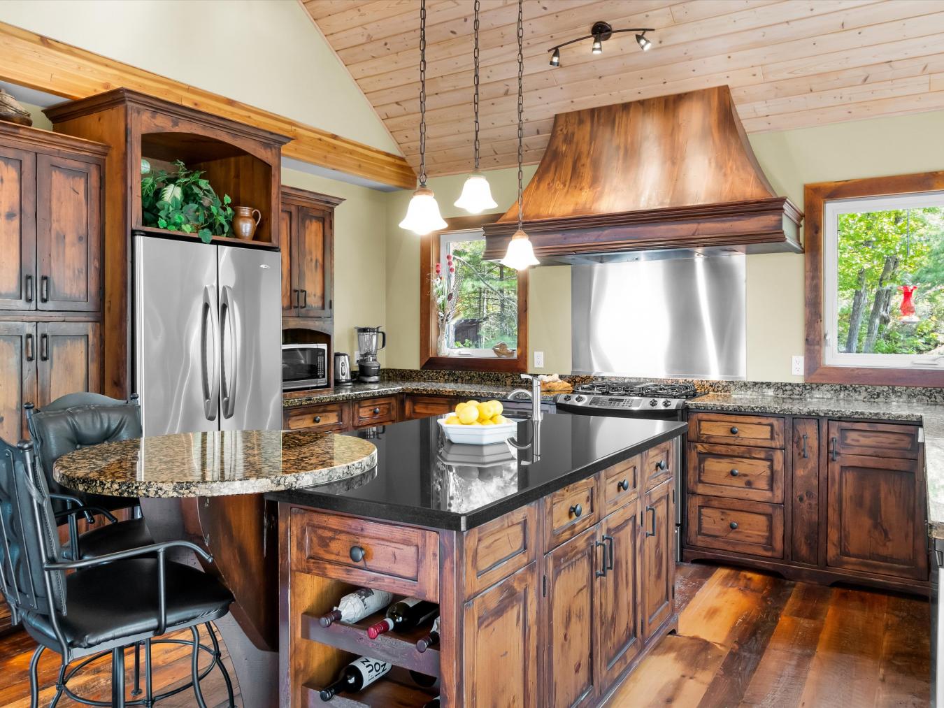 Georgian Bay, Muskoka, P0E 1E0, Canada, 3 Bedrooms Bedrooms, ,2 BathroomsBathrooms,Residential,For Sale,1858605