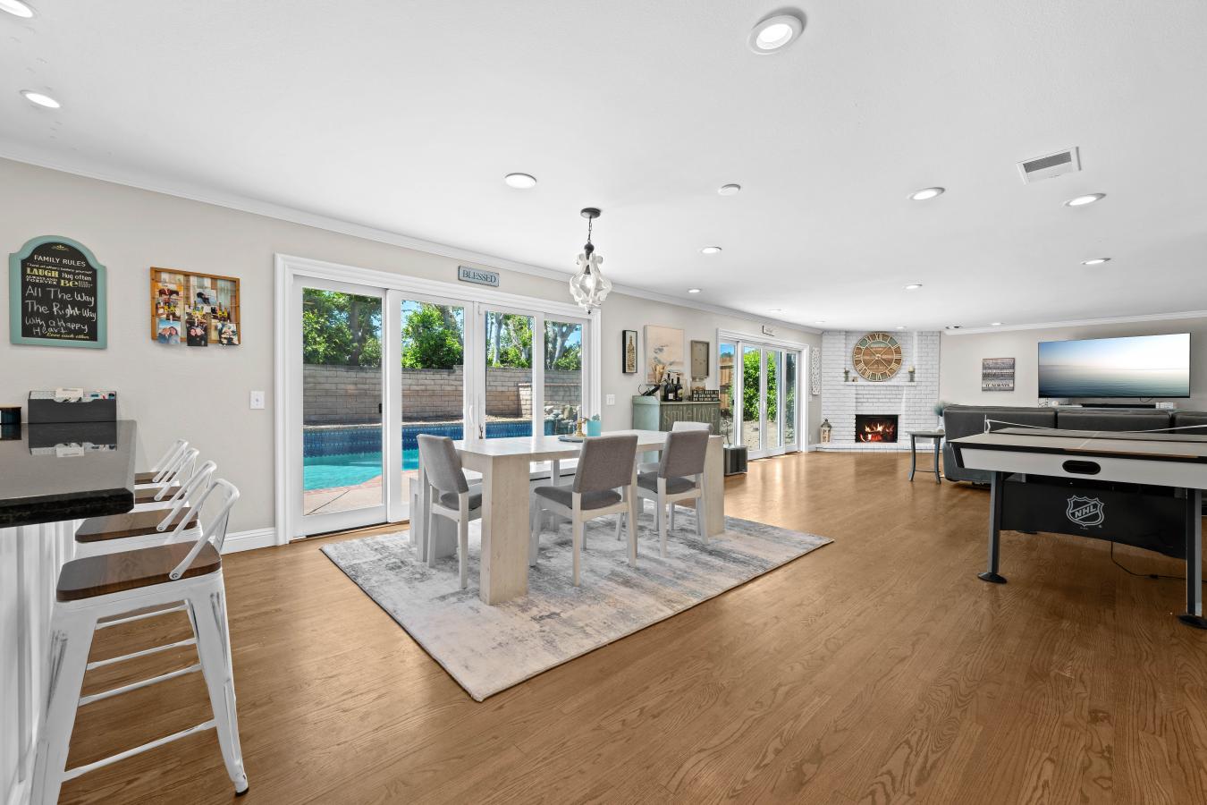 West Hills, California, 91304, United States, 5 Bedrooms Bedrooms, ,3 BathroomsBathrooms,Residential,For Sale,1858603