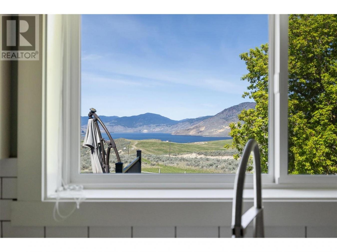 Kamloops, BC, V1S2A2, United States, 5 Bedrooms Bedrooms, ,Residential,For Sale,1858601