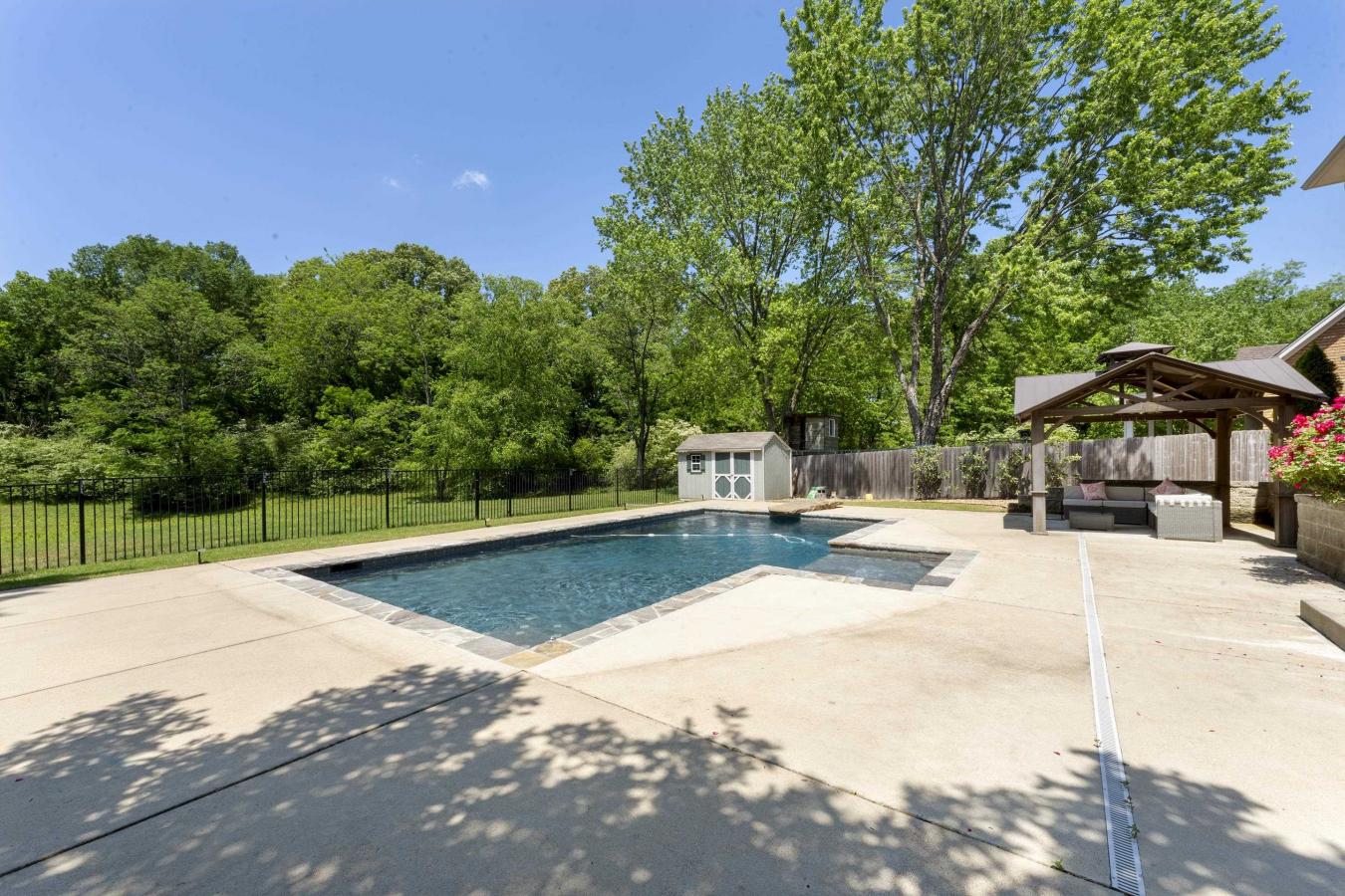 Collierville, Tennessee, 38017, United States, 4 Bedrooms Bedrooms, ,3 BathroomsBathrooms,Residential,For Sale,1858600