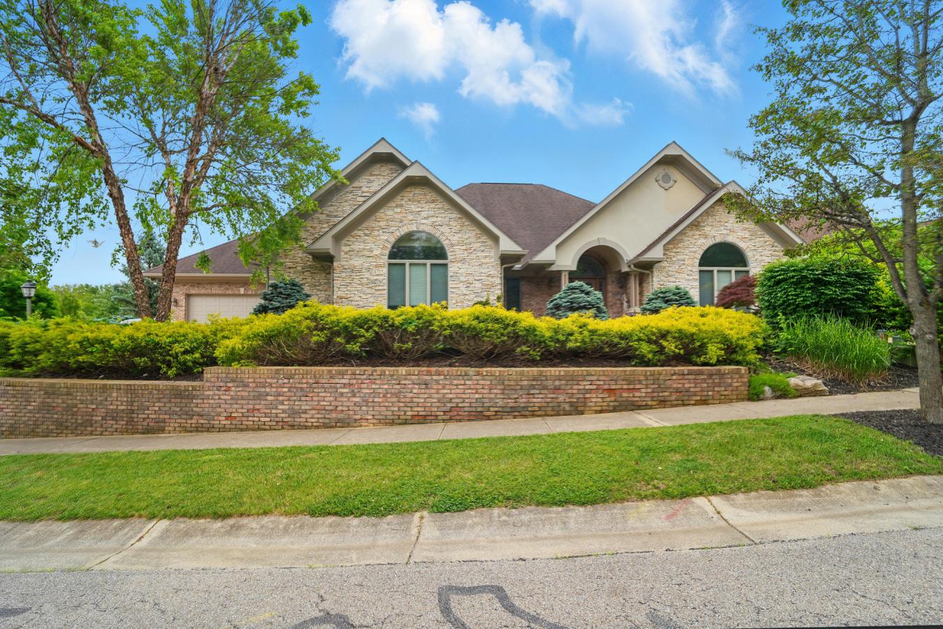 South Lebanon, Ohio, 45065, United States, 4 Bedrooms Bedrooms, ,3 BathroomsBathrooms,Residential,For Sale,1843237