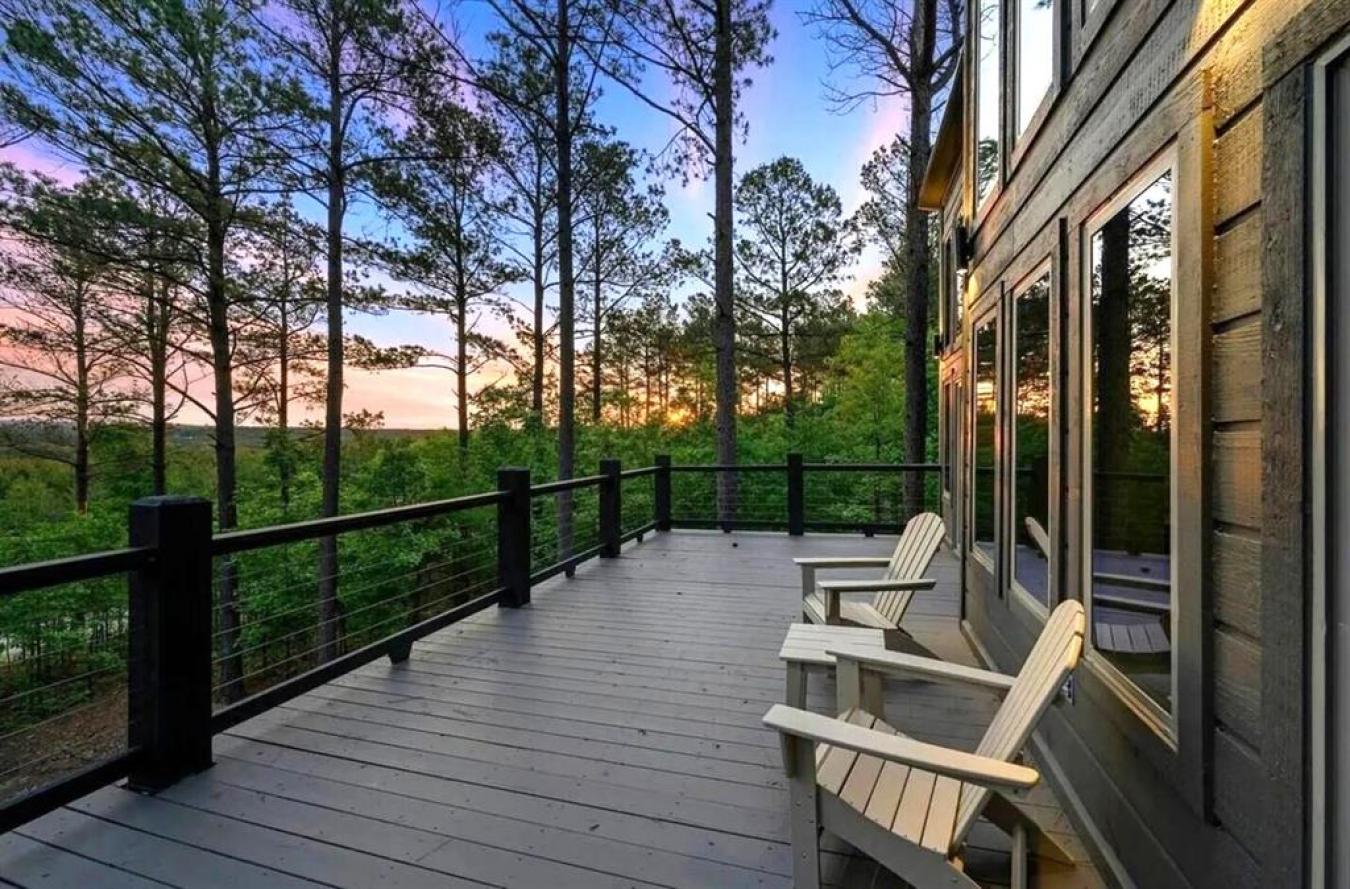 Broken Bow, Oklahoma, 74728, United States, 4 Bedrooms Bedrooms, ,5 BathroomsBathrooms,Residential,For Sale,1858595