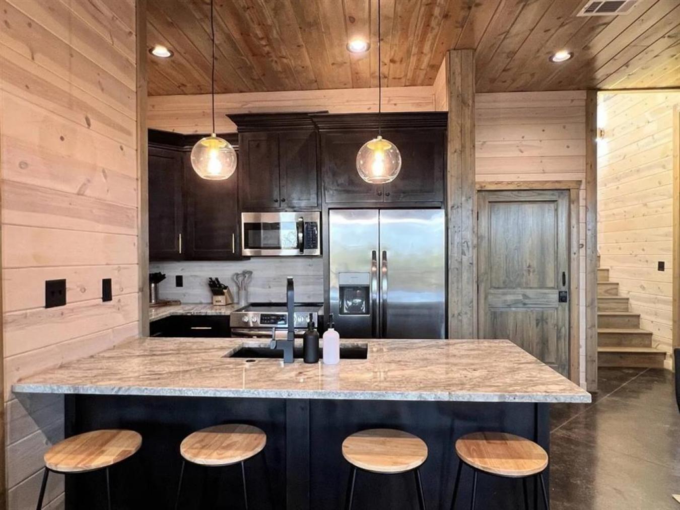 Broken Bow, Oklahoma, 74728, United States, 4 Bedrooms Bedrooms, ,5 BathroomsBathrooms,Residential,For Sale,1858595