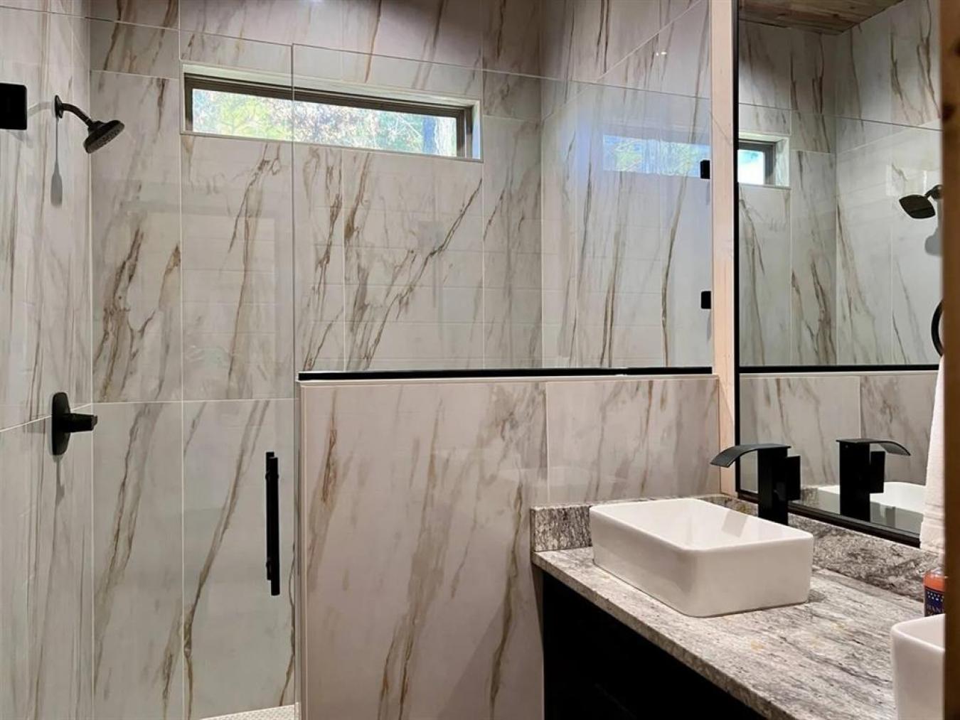 Broken Bow, Oklahoma, 74728, United States, 4 Bedrooms Bedrooms, ,5 BathroomsBathrooms,Residential,For Sale,1858595