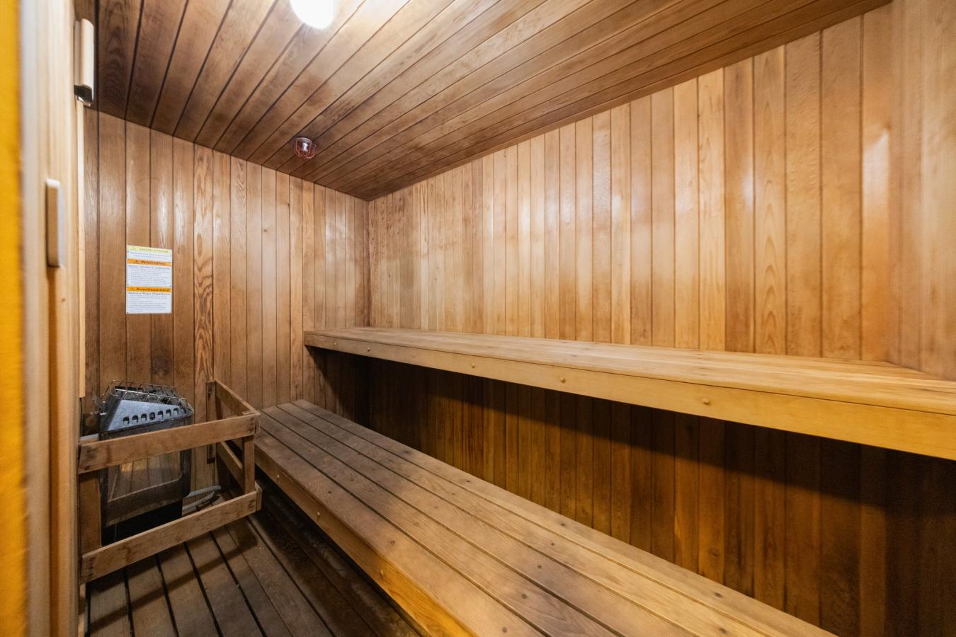 Santa Monica, Los Angeles, 90405, United States, 2 Bedrooms Bedrooms, ,1 BathroomBathrooms,Residential,For Sale,1858593