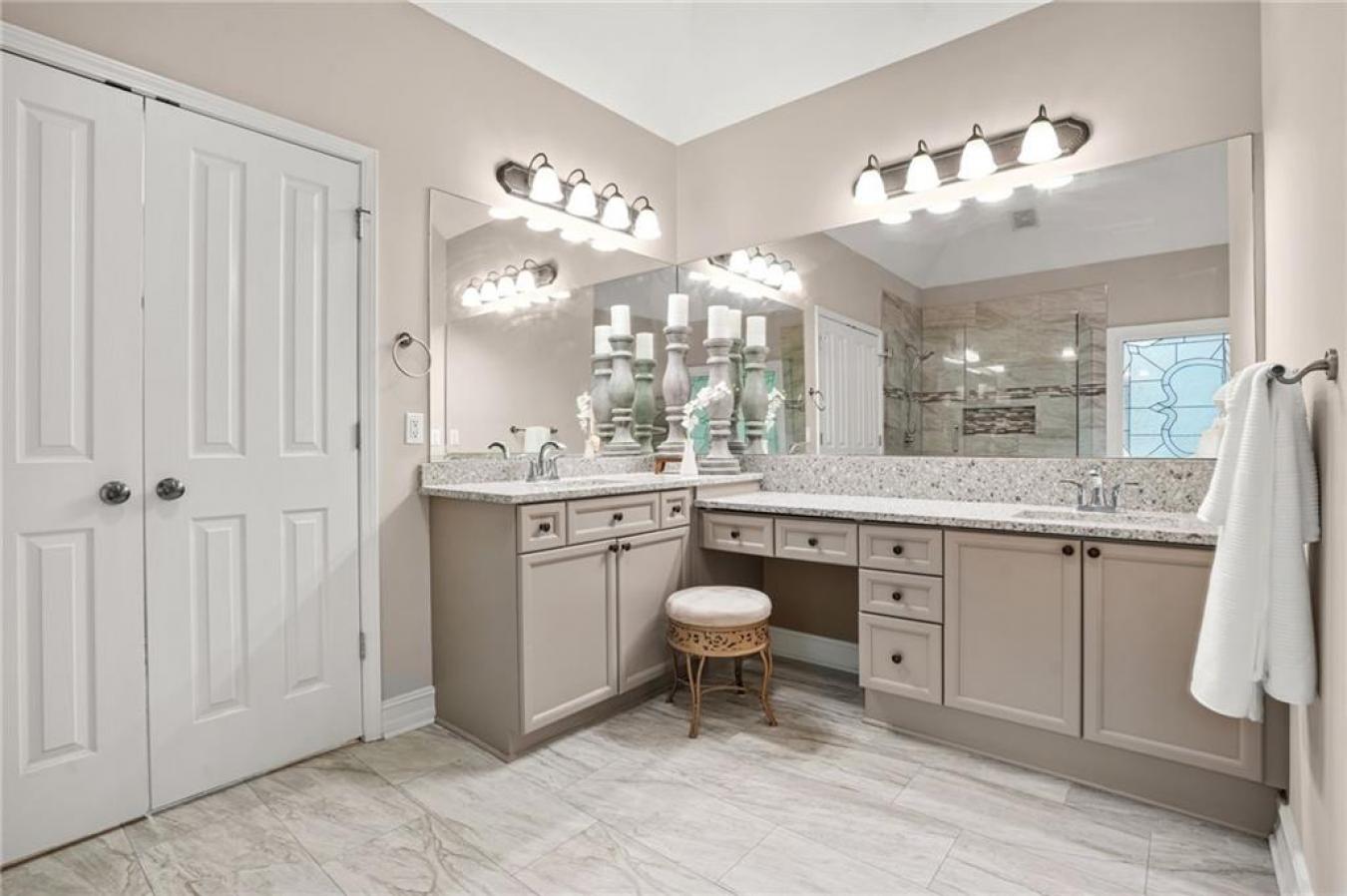 Canton, Georgia, 30115, United States, 5 Bedrooms Bedrooms, ,4 BathroomsBathrooms,Residential,For Sale,1858592