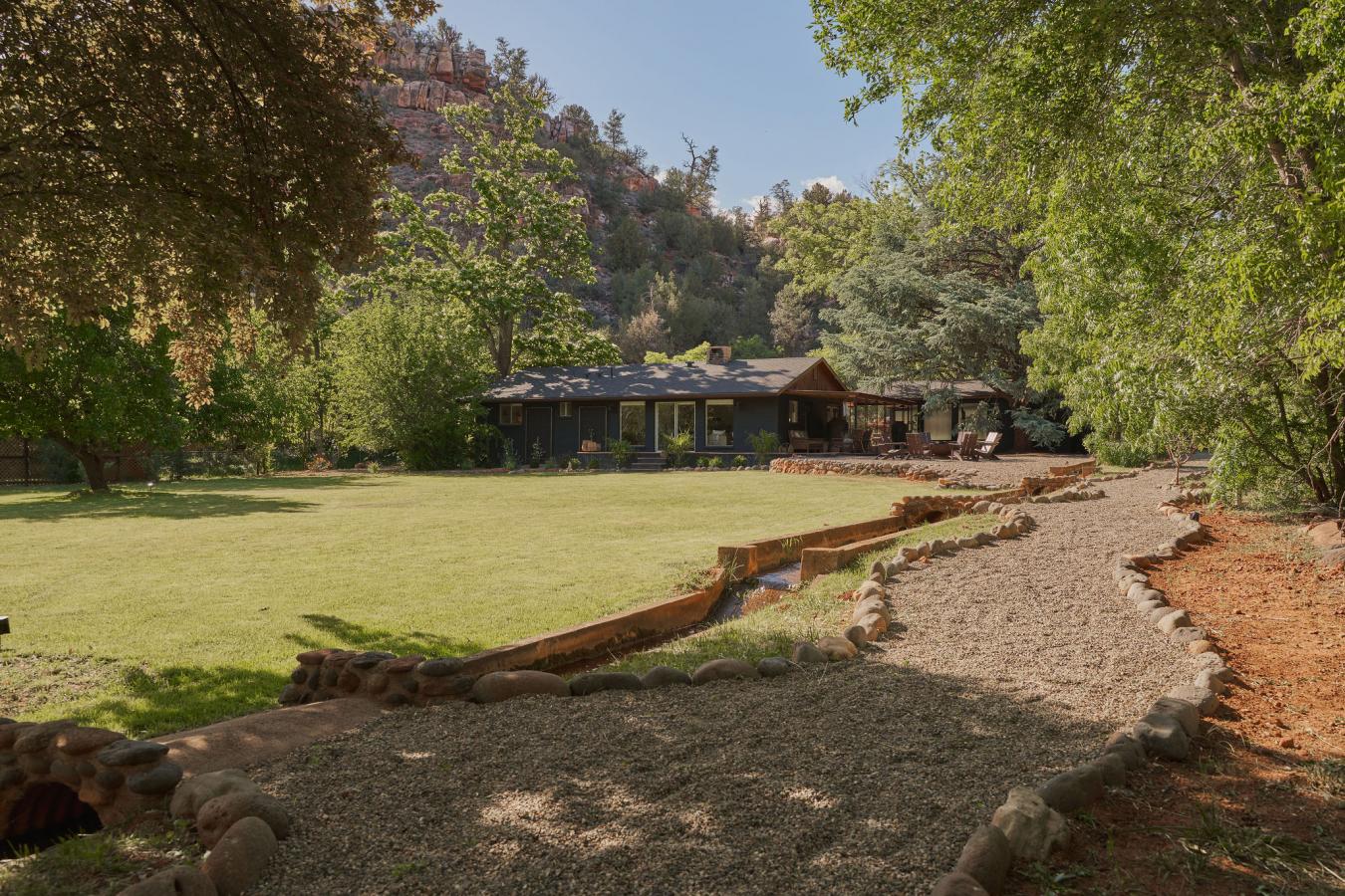 Sedona, Yavapai, 86351, United States, 2 Bedrooms Bedrooms, ,2 BathroomsBathrooms,Residential,For Sale,1844428