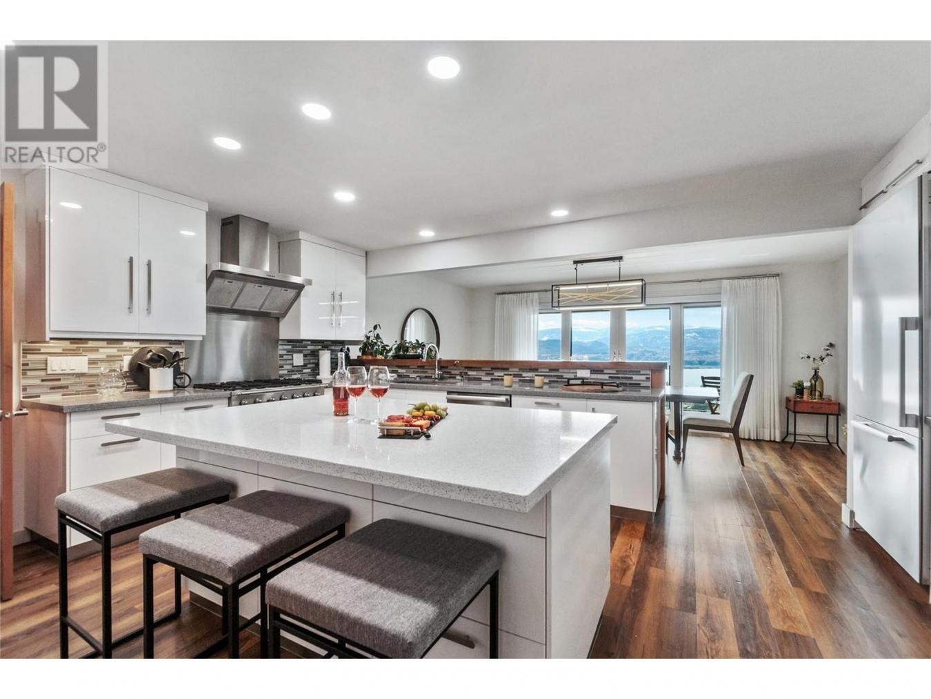 Naramata, BC, V0H 1N0, Canada, 6 Bedrooms Bedrooms, ,7 BathroomsBathrooms,Residential,For Sale,1858587