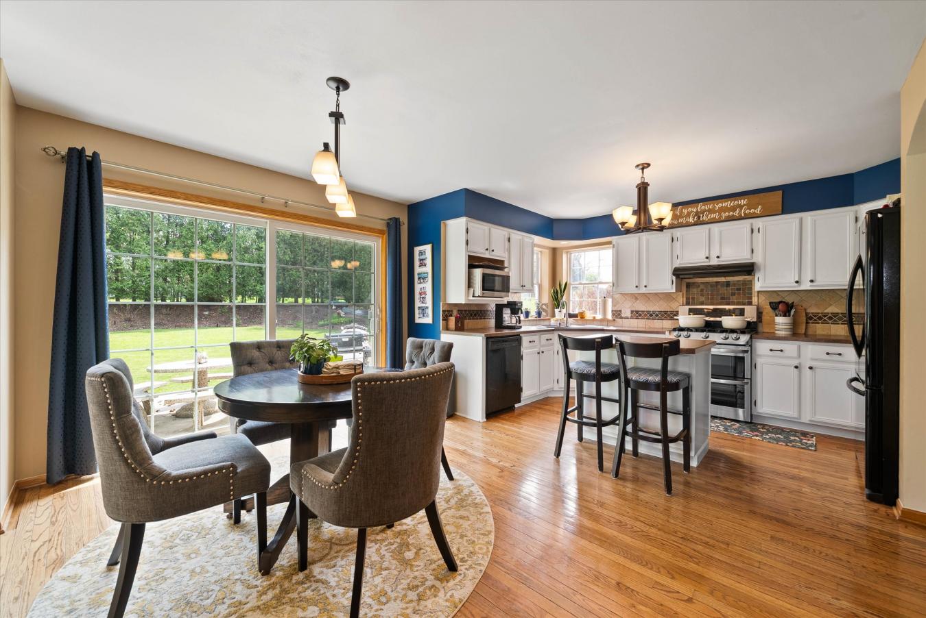 Port Washington, Ozaukee, 53074, United States, 4 Bedrooms Bedrooms, ,2 BathroomsBathrooms,Residential,For Sale,1844427