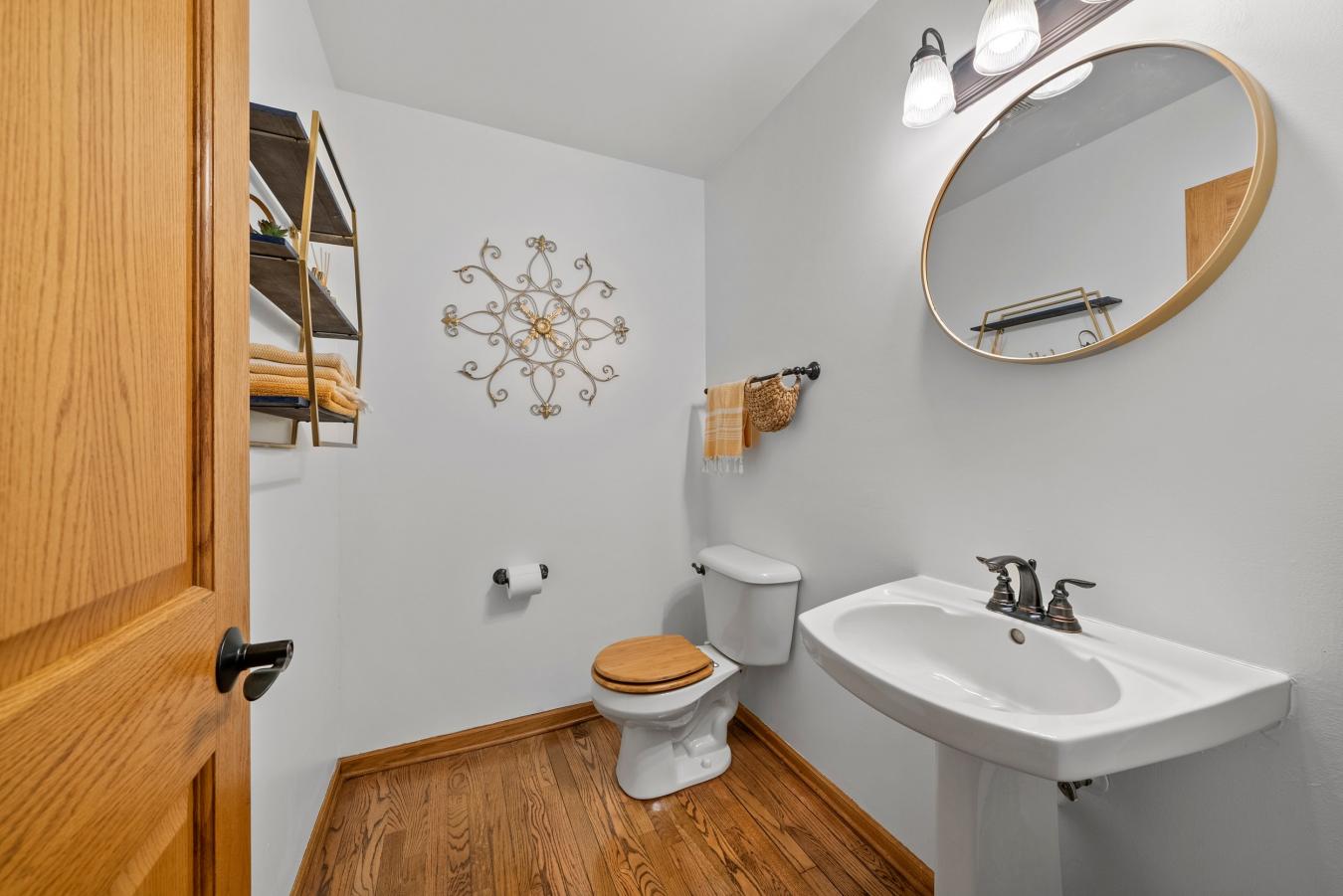 Port Washington, Ozaukee, 53074, United States, 4 Bedrooms Bedrooms, ,2 BathroomsBathrooms,Residential,For Sale,1844427