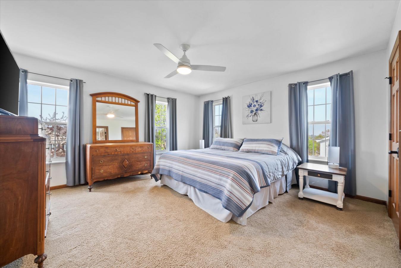 Port Washington, Ozaukee, 53074, United States, 4 Bedrooms Bedrooms, ,2 BathroomsBathrooms,Residential,For Sale,1844427