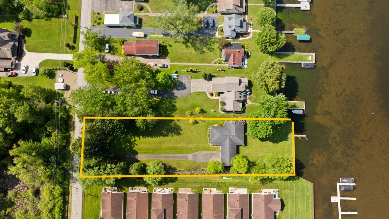 Conneaut Lake, Crawford, 16316, United States, 4 Bedrooms Bedrooms, ,2 BathroomsBathrooms,Residential,For Sale,1858583