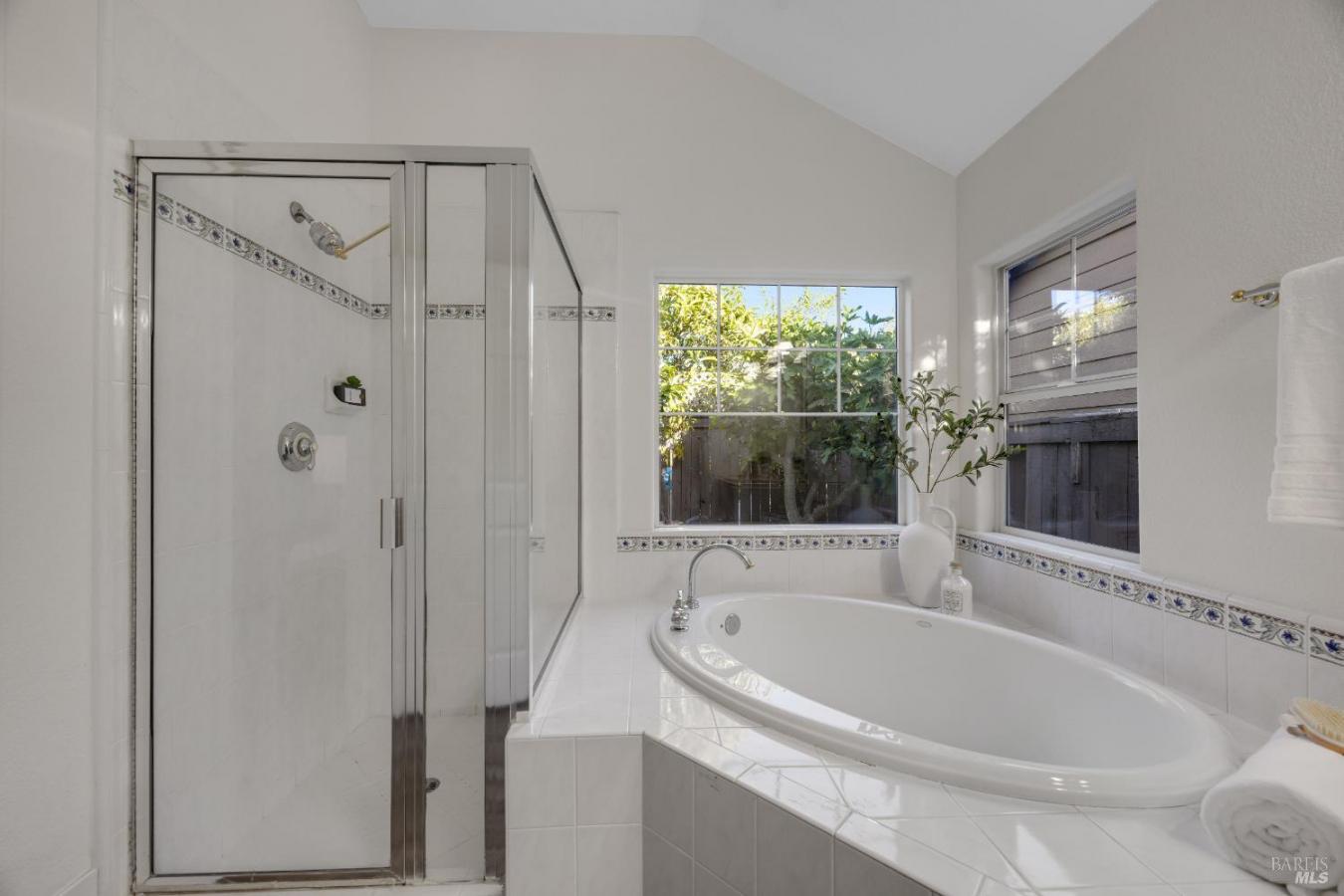 Petaluma, California, 94954, United States, 3 Bedrooms Bedrooms, ,2 BathroomsBathrooms,Residential,For Sale,1858582