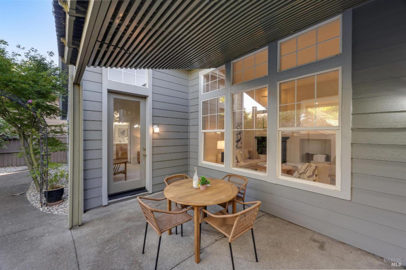 Petaluma, California, 94954, United States, 3 Bedrooms Bedrooms, ,2 BathroomsBathrooms,Residential,For Sale,1858582